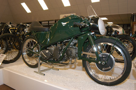Мотоцикл BSA MC 1 1952