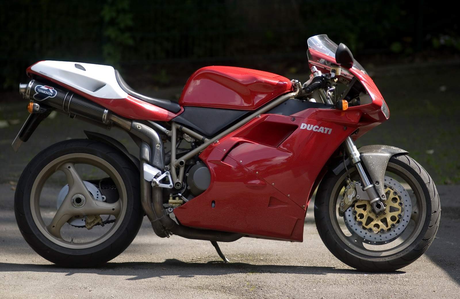 Мотоцикл Ducati 9 1 6SPS 1998 фото