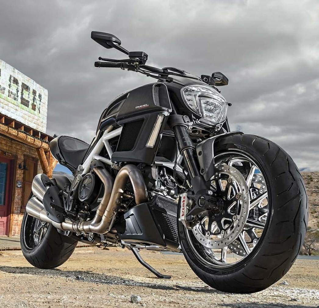 Мотоцикл Ducati Diavel Carbon 2015