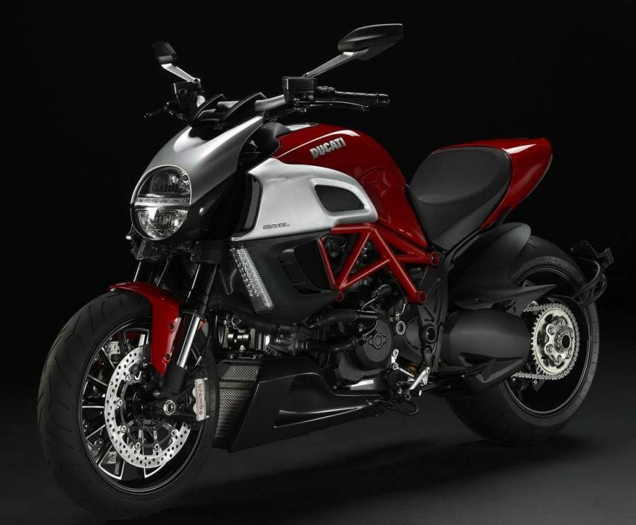 Мотоцикл Ducati Diavel 2011