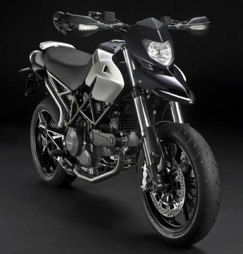 Мотоцикл Ducati Hypermotard 796 2010