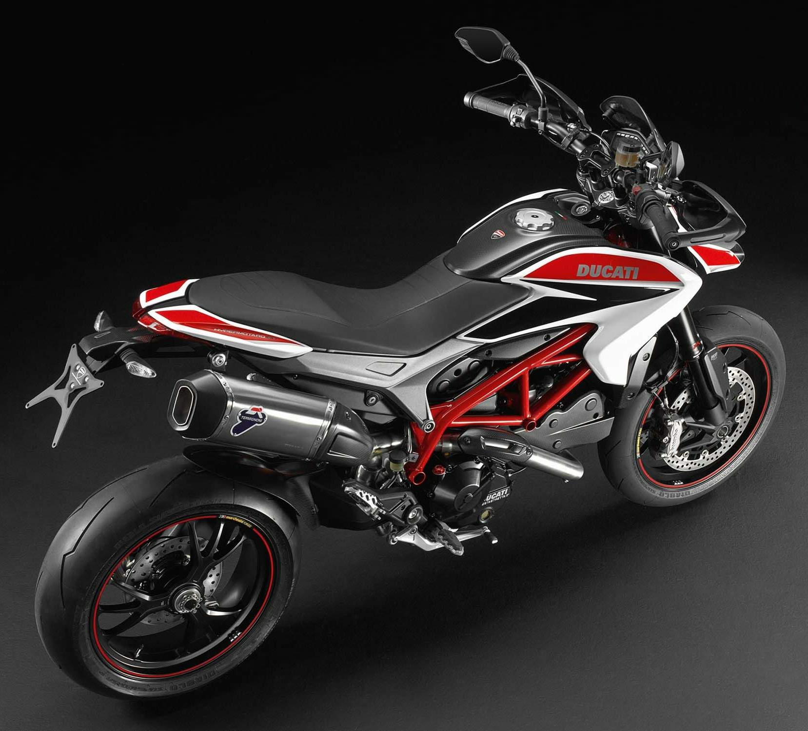 Мотоцикл Ducati Hypermotard 820 2015