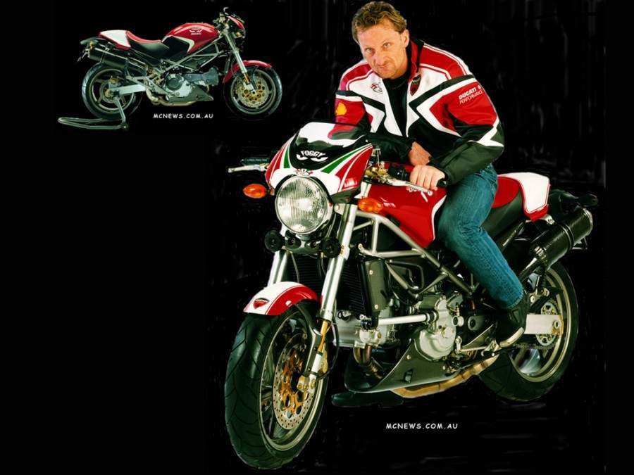 Мотоцикл Ducati Monster S4 Fogarty 2001 фото