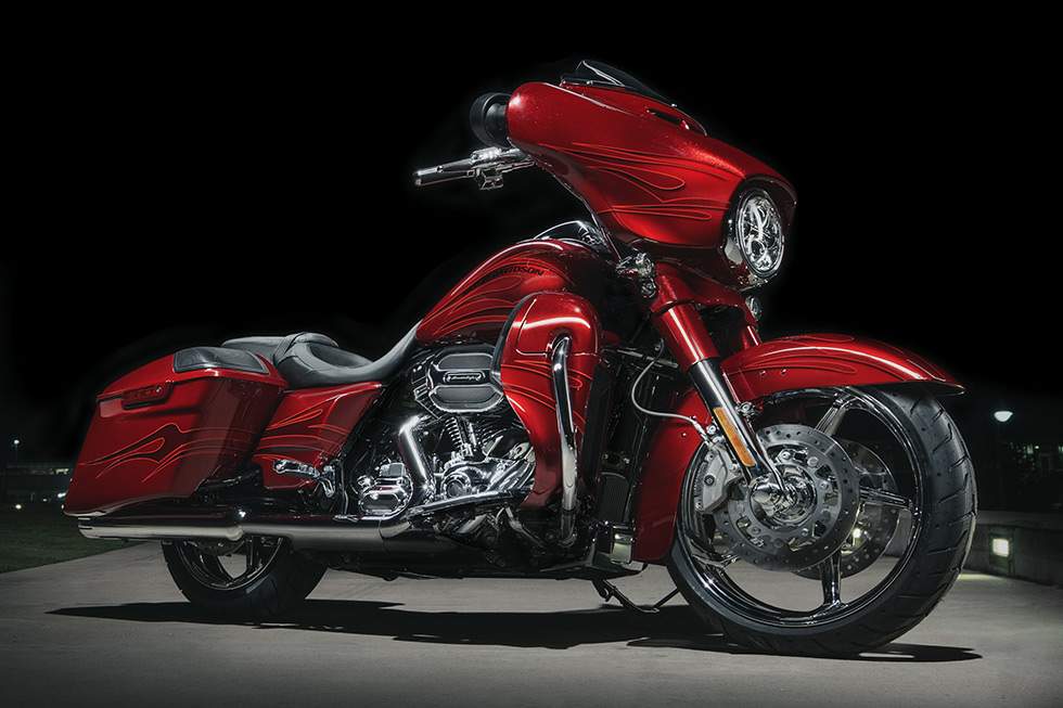 Мотоцикл Harley Davidson FLHX Street Glide CVO 2016