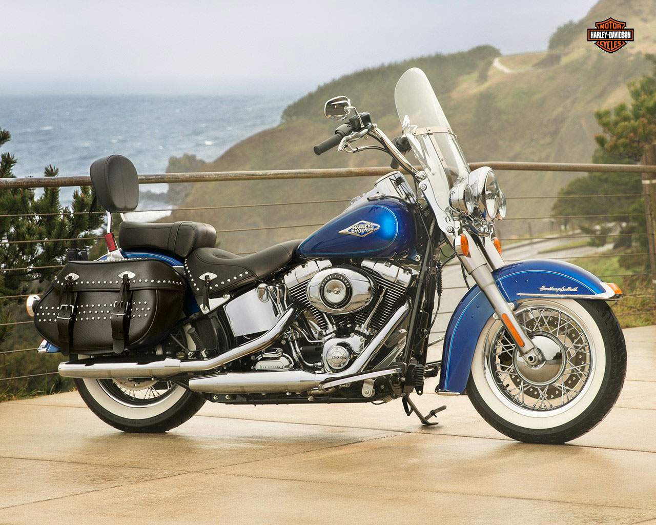 Мотоцикл Harley Davidson FLSTC Heritage Softail Classic 2015