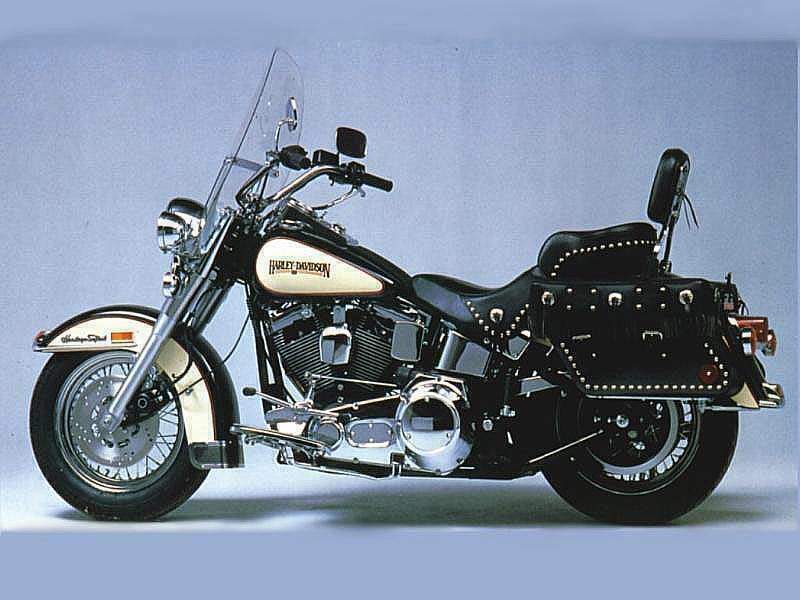 Фотография мотоцикла Harley Davidson FLSTC Heritage Softail Classic 2000