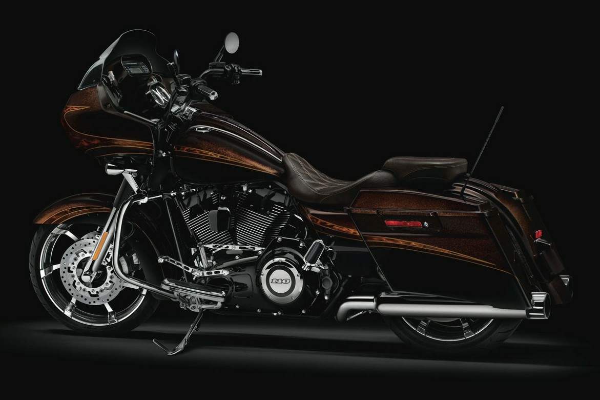 Мотоцикл Harley Davidson FLTRX Road Glide Custom CVO 2013