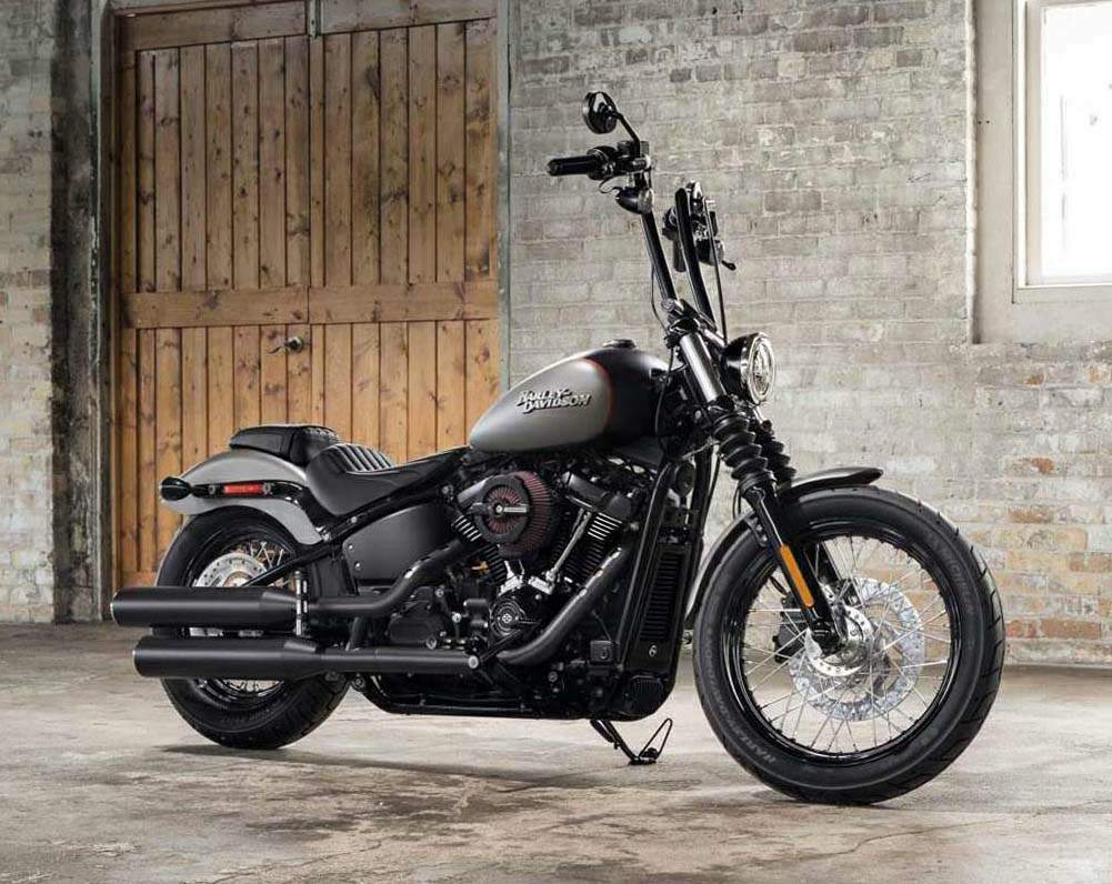 Мотоцикл Harley Davidson Softail Street Bob 2018