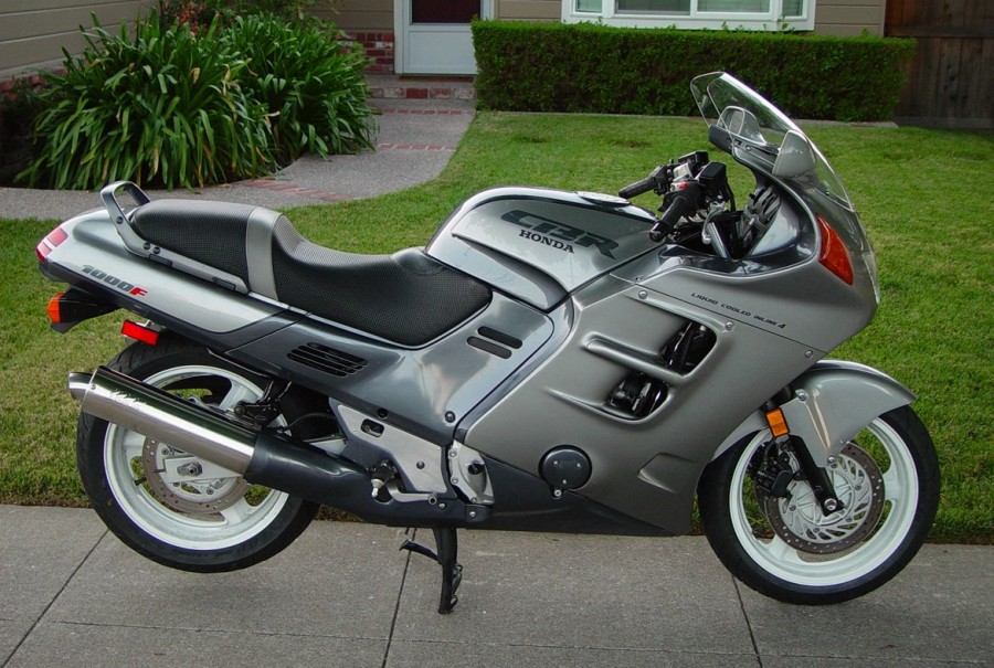 Мотоцикл Honda CBR 1000F 1990