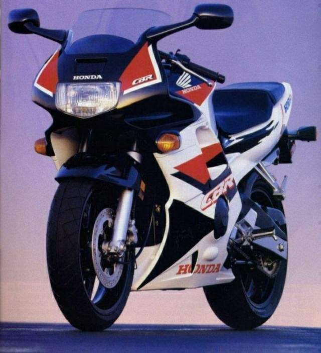 Фотография мотоцикла Honda CBR 600F2 1994