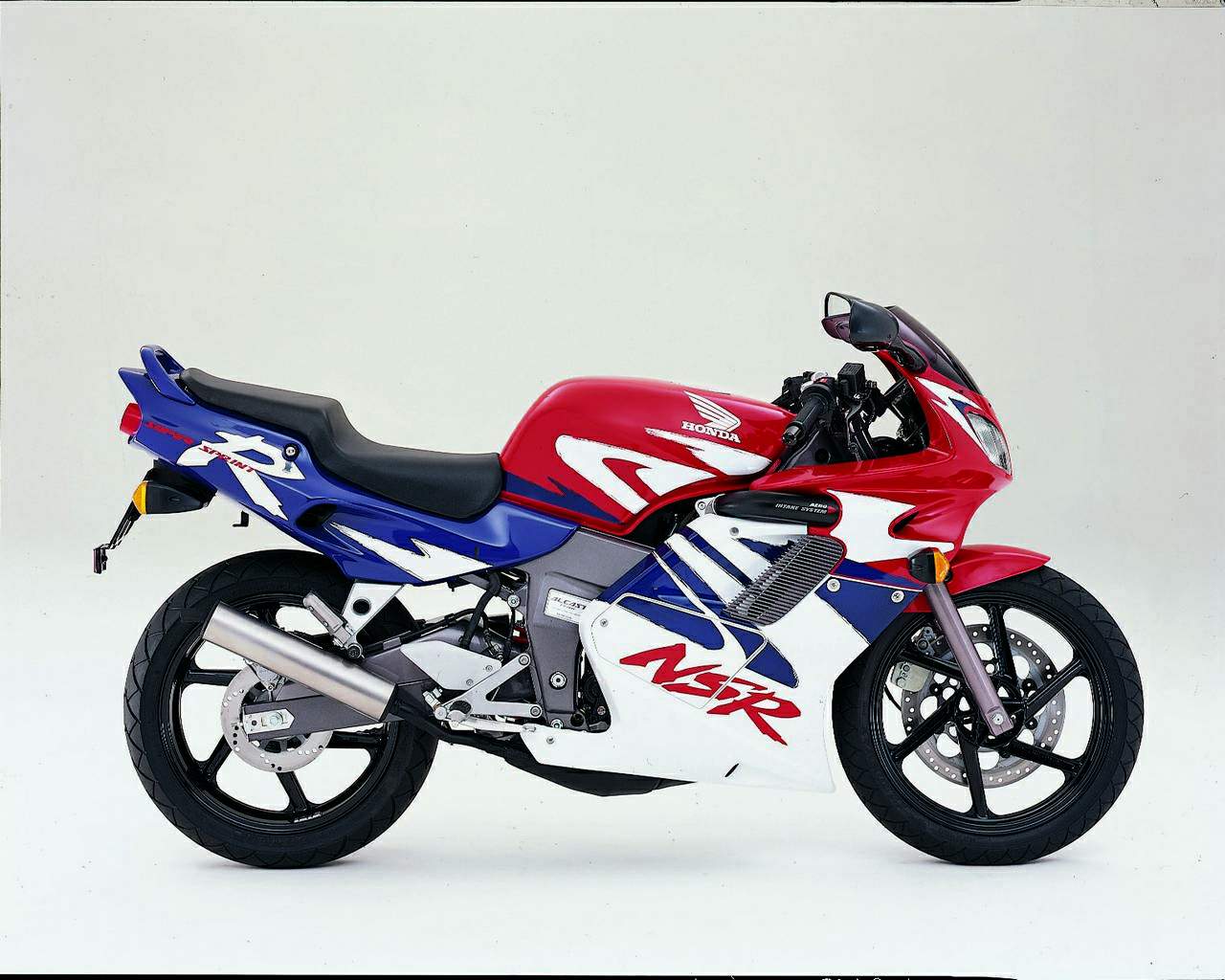 Мотоцикл Honda NSR 125RR 1998 Фото, Характеристики, Обзор