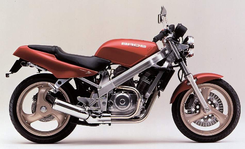 Мотоцикл Honda NT 650 Bros MKII 1990 фото
