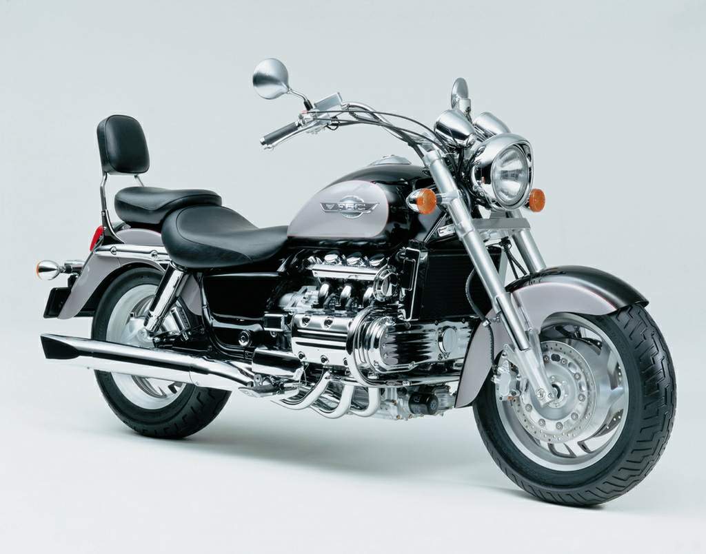 Мотоцикл Honda Valkyrie 1999 фото