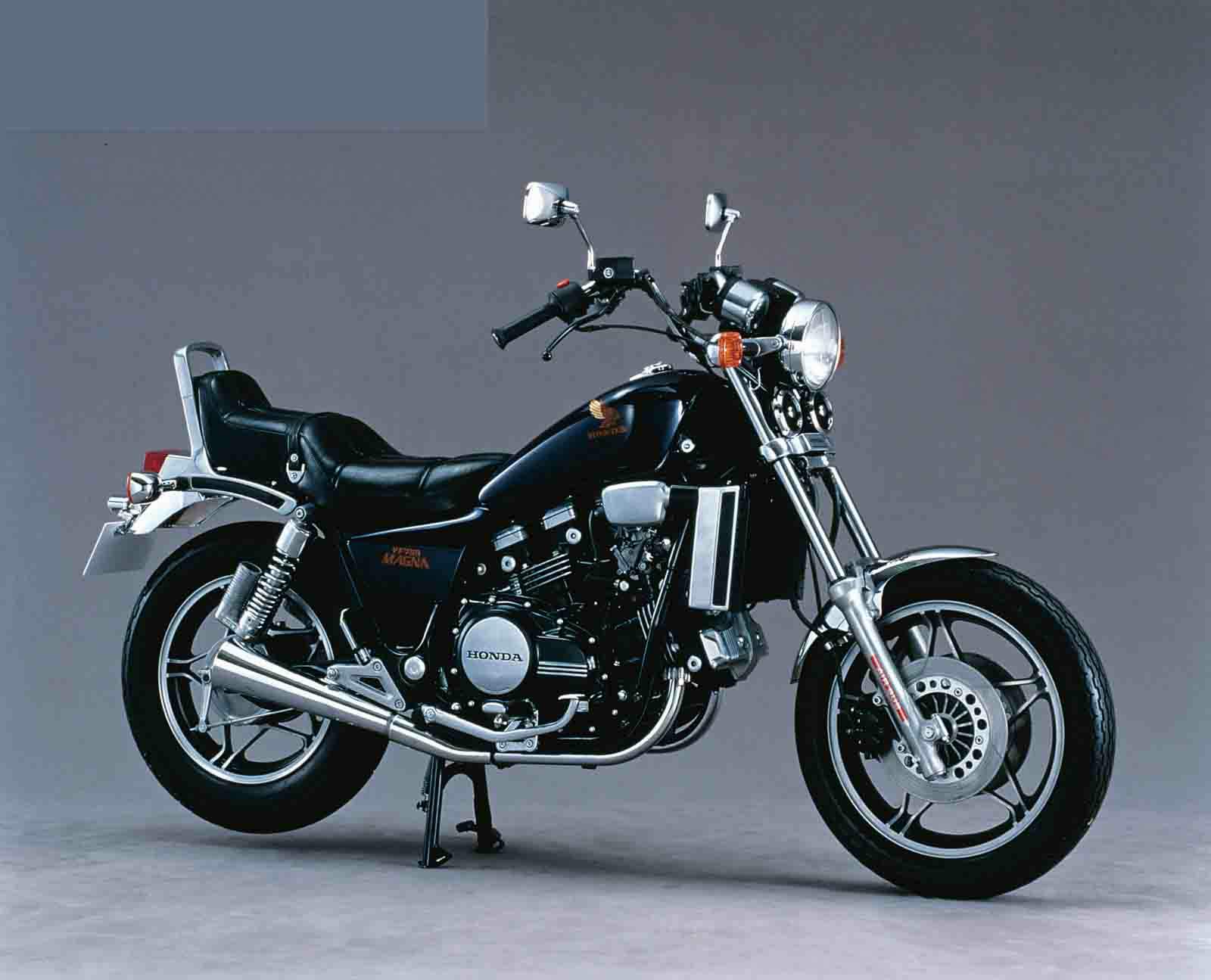 Фотография мотоцикла Honda VF 750C Magna V45 1982