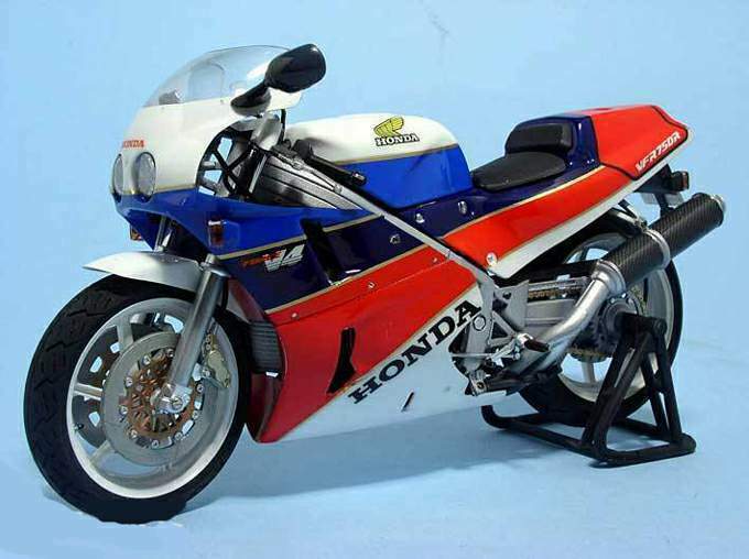 Фотография мотоцикла Honda VFR 750R RC 30 1990