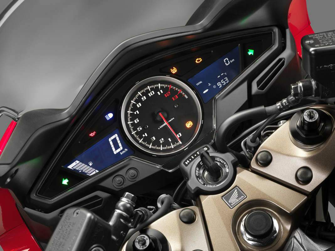 Мотоцикл Honda VFR 800F 2014 фото