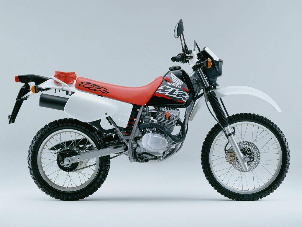 Мотоцикл Honda XLR 125 2000 фото