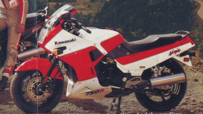Мотоцикл Kawasaki GPX 750R 1988 фото