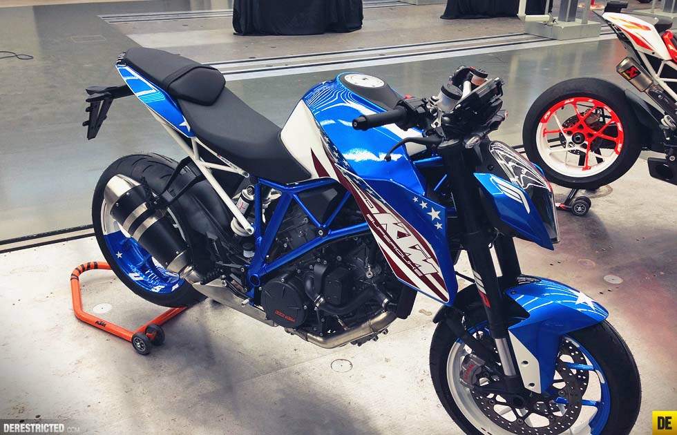 Мотоцикл KTM 1290 Super Duke R Patriot Edition 2014 фото