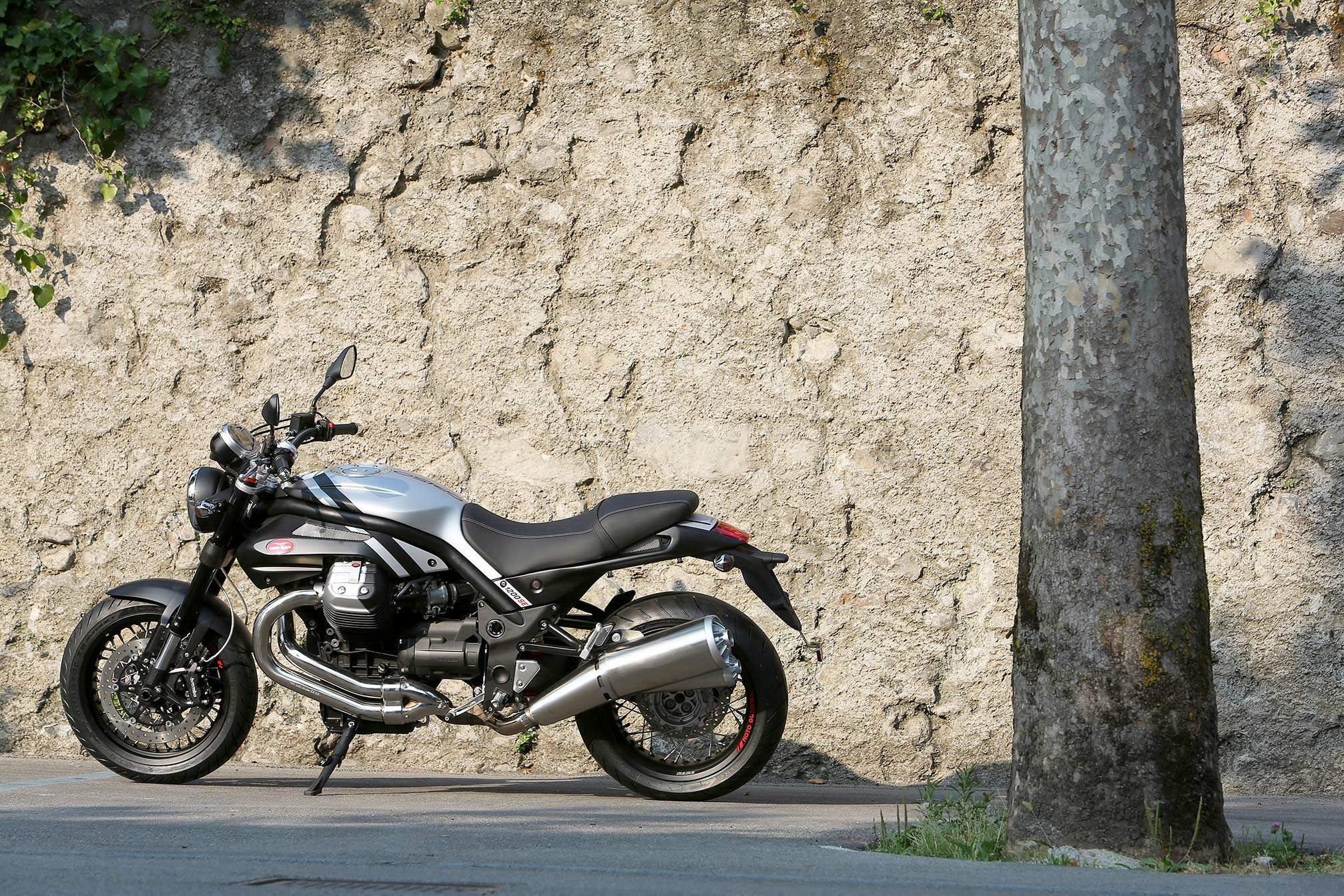 Мотоцикл Moto Guzzi Griso 1200 8V SE 2013 фото