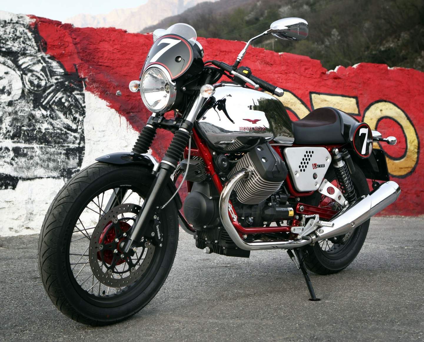 Мотоцикл Moto Guzzi V 7 Clubman Racer 2013
