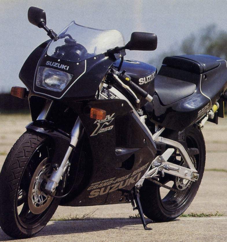 Мотоцикл Suzuki RGV 250 1990 фото