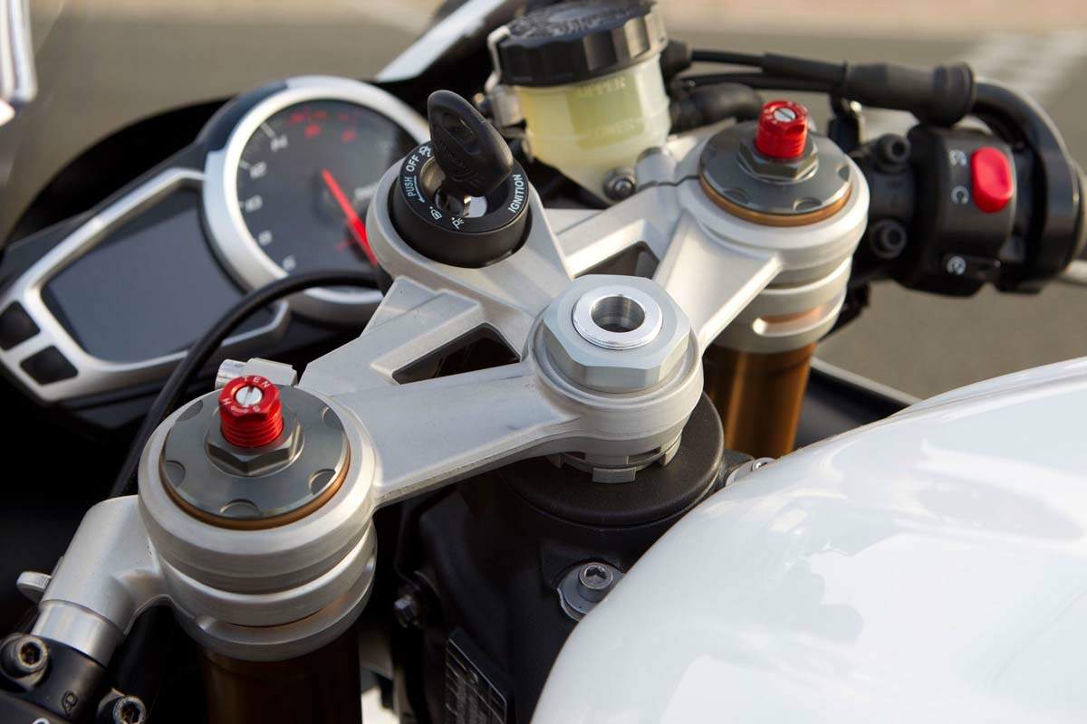 Мотоцикл Triumph Daytona 675 2014