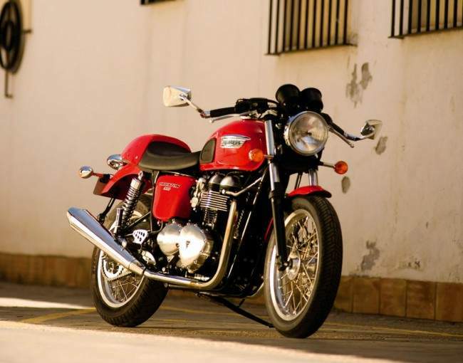 Мотоцикл Triumph Thruxton 2008