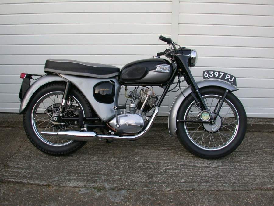 Мотоцикл Triumph Tiger Club 200 1956