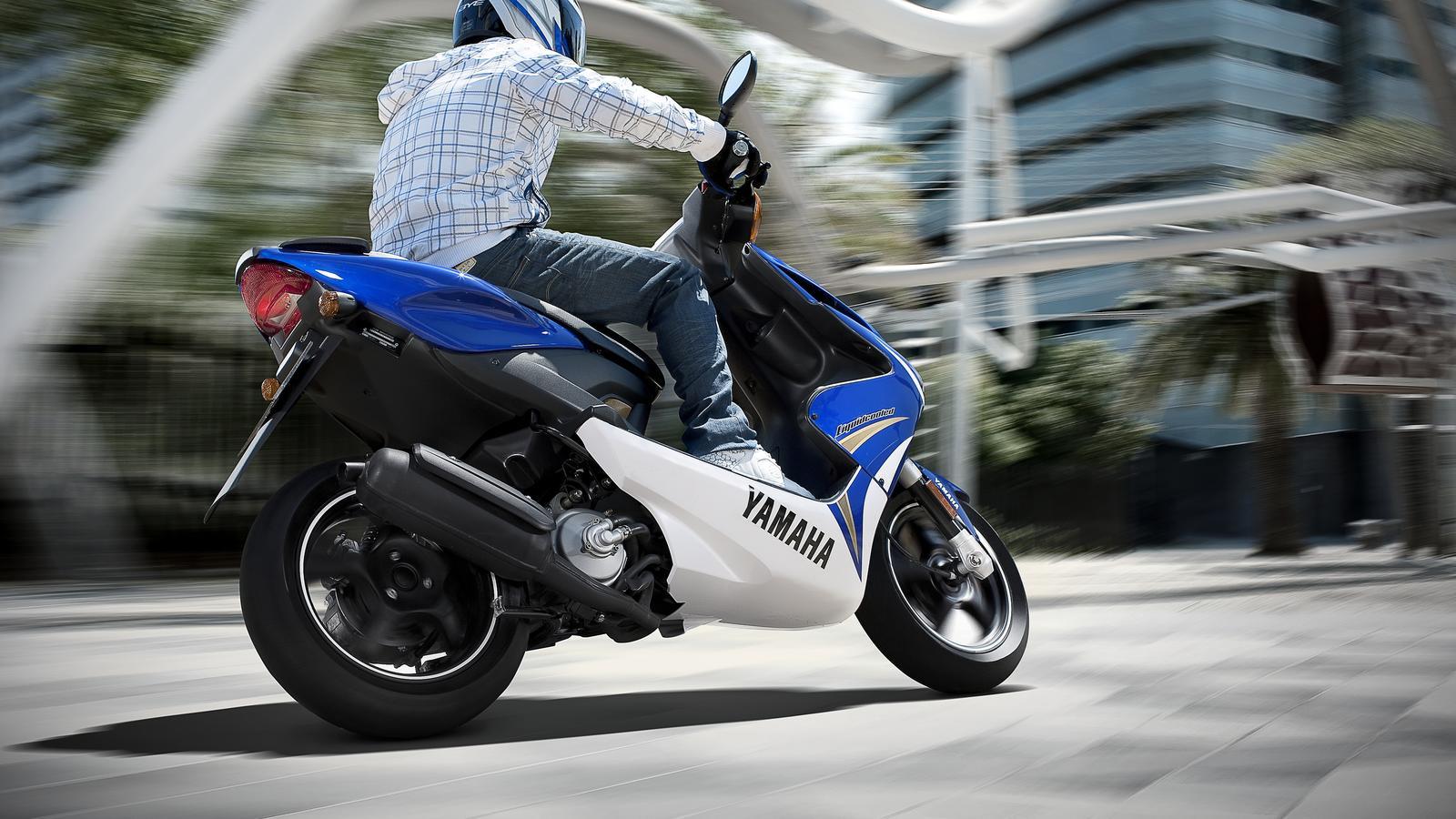 Мотоцикл Yamaha AEROX 50 R 2012 фото