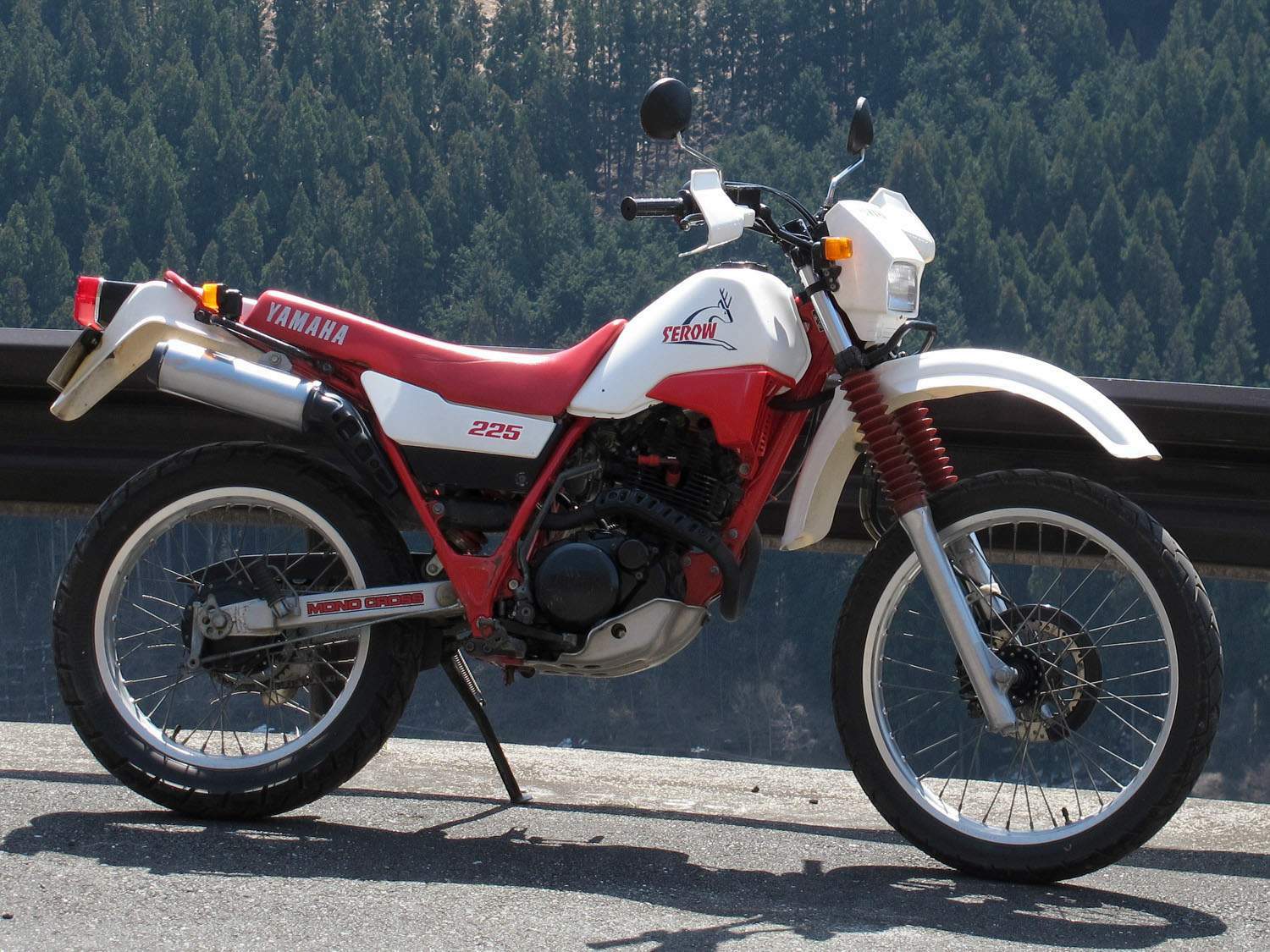 Мотоцикл Yamaha XT 225 Serow 1985