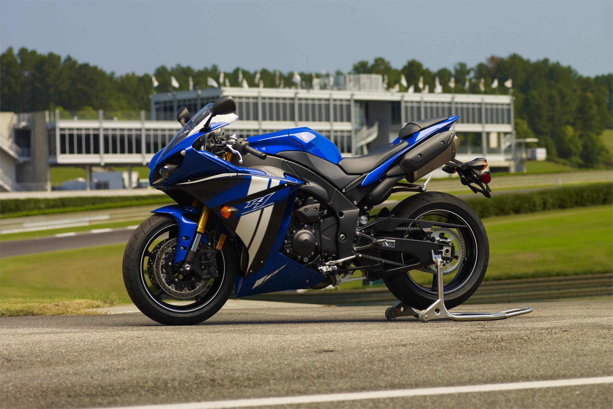 Yamaha YZF r1 2015 РѕР±РѕРё