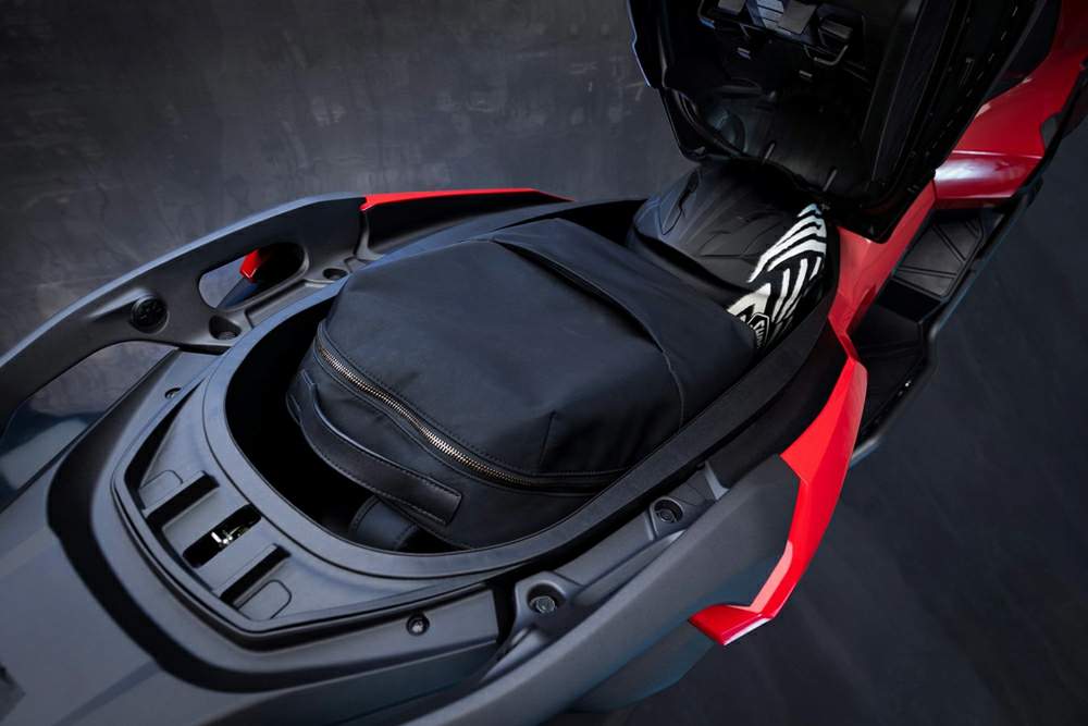 Мотоцикл Honda ADV 350 2025 фото