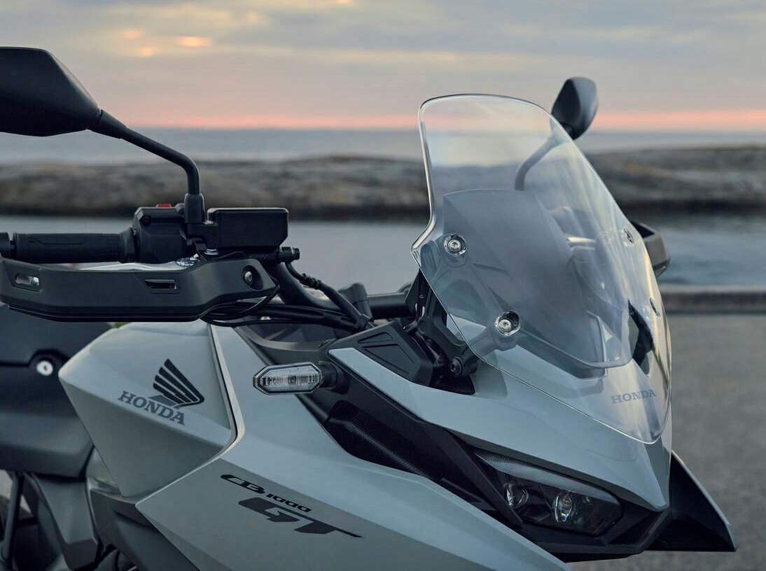 Мотоцикл Honda CB 1000GT 2026 фото