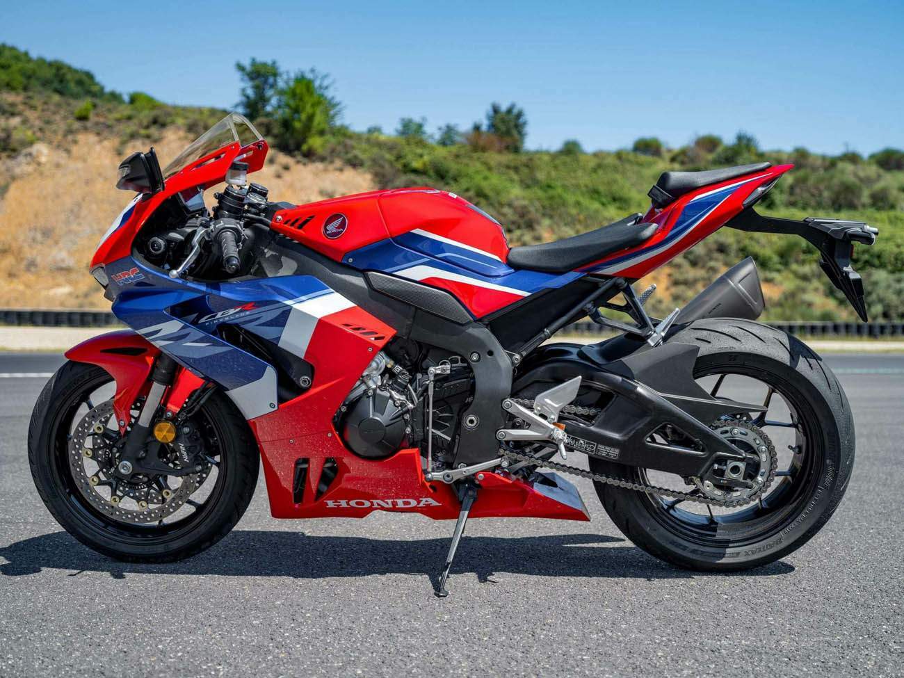 Мотоцикл Honda CBR1000RR-R Fireblade 2022 фото
