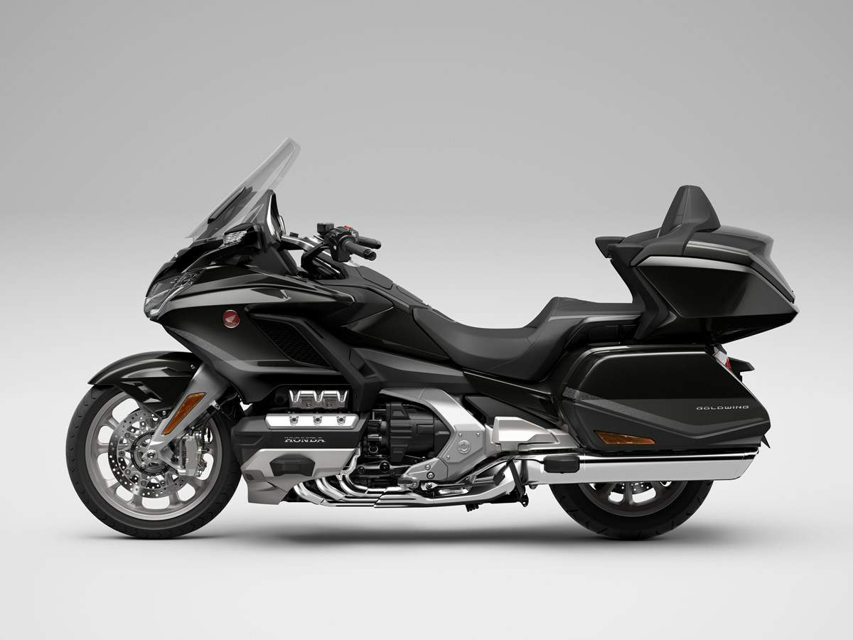 Мотоцикл Honda GL 1800 Gold Wing Tour 2022 фото