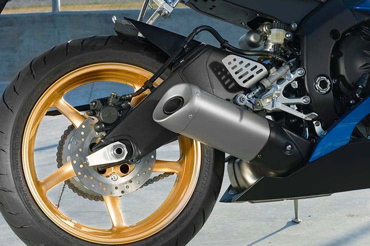 Мотоцикл Yamaha YZF 600 R6 2006 фото